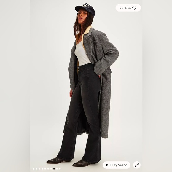 Free People Jayde Flare Jeans - Size 30 - Picture 3 of 6